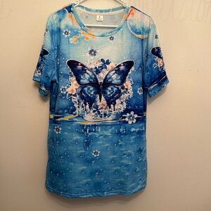 NWOT size Large butterfly t-shirt beautiful graphics